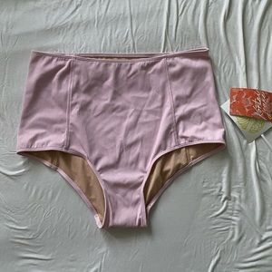 Beautiful Kortni Jeane bottoms - blush ribbed NWT